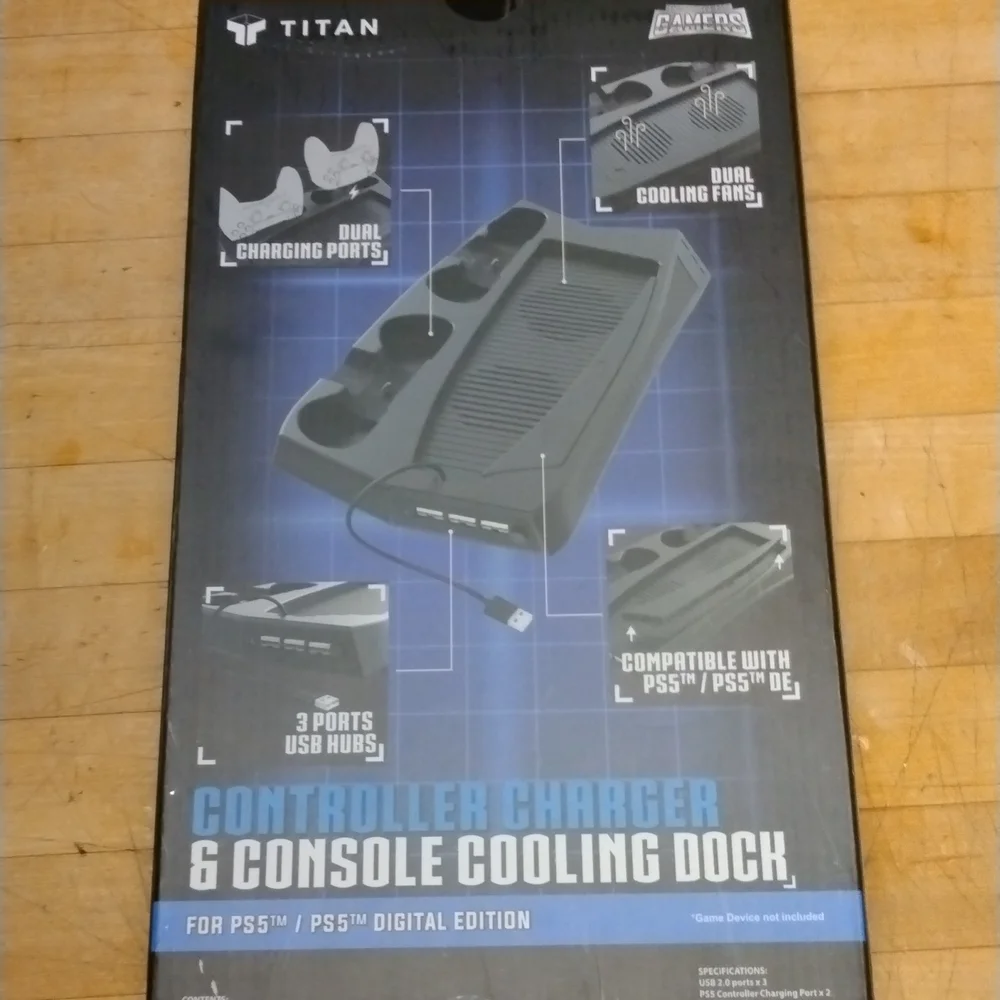 PS5 controller charger & console cooling dock